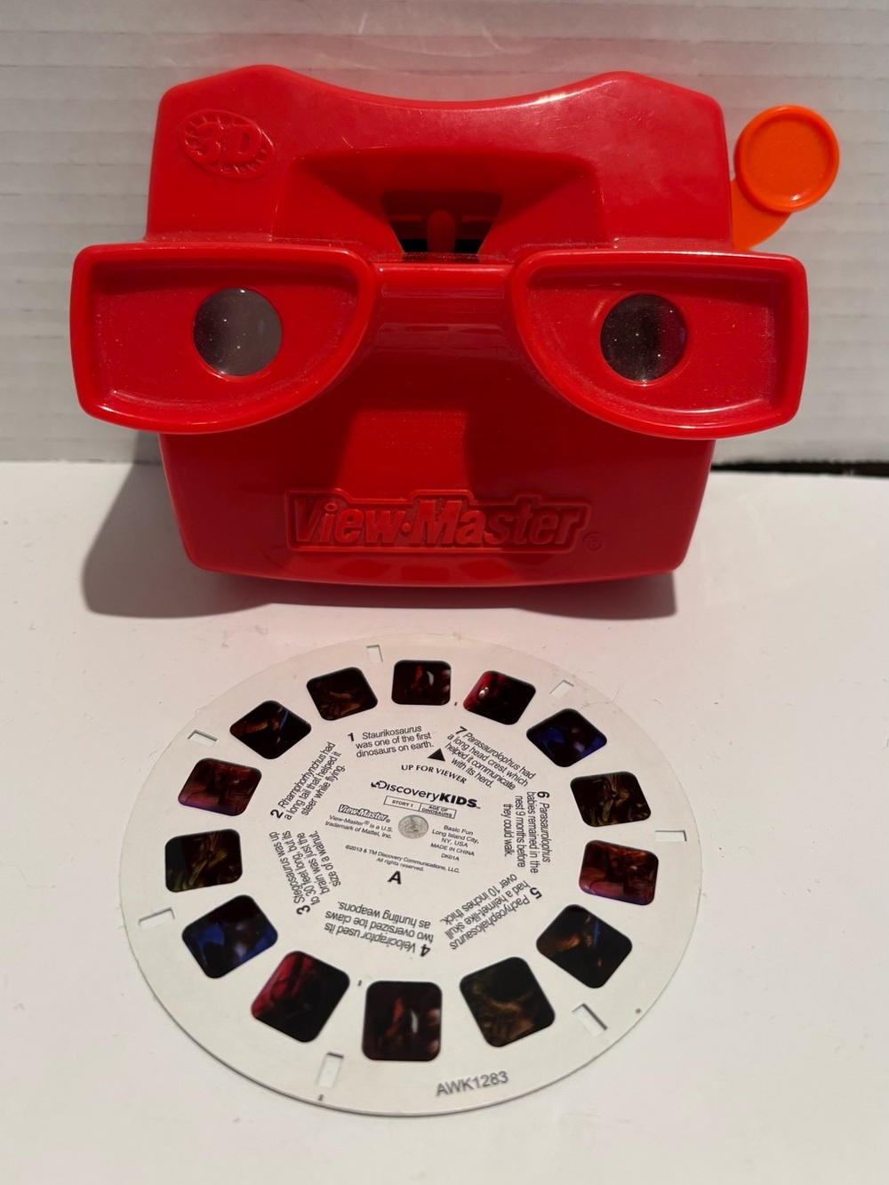Vintage View Master in Red Orange Handle w/ Discovery Kids Dinosaur Reel Working